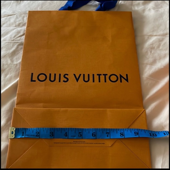 Louis Vuitton empty box with paper bag - Picture 7 of 7